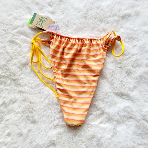 🌞VOLCOM STRIPE OR WRONG TINY BIKINI BOTTOM SIZE XXL - Picture 7 of 7